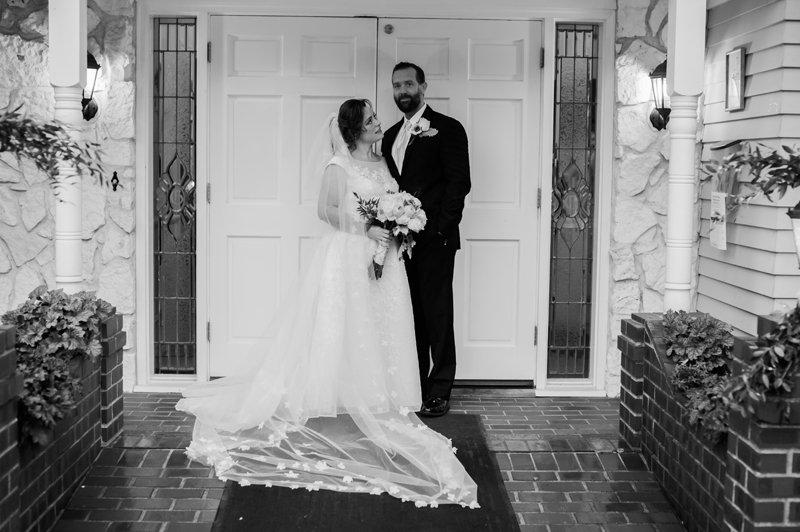 Travis + Erica {Issaquah – Tibbets Creek Manor Wedding}